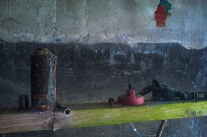 "Garagestilleben", fotografi, © Jan Peter Dahlqvist, 2024