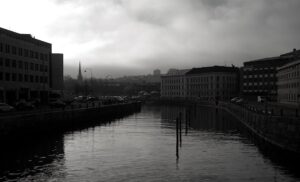 "Rosenlundskanalen, Göteborg", fotografi, © Jan Peter Dahlqvist, 2024