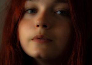 "Porträtt Emma, 2012", fotografi, © Jan Peter Dahlqvist, 2024